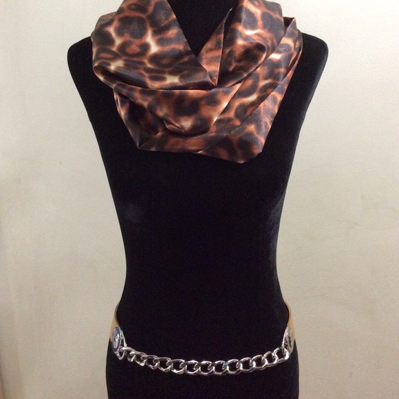 Michael Kors leather and silver tone chain belt - Picture 1 of 13